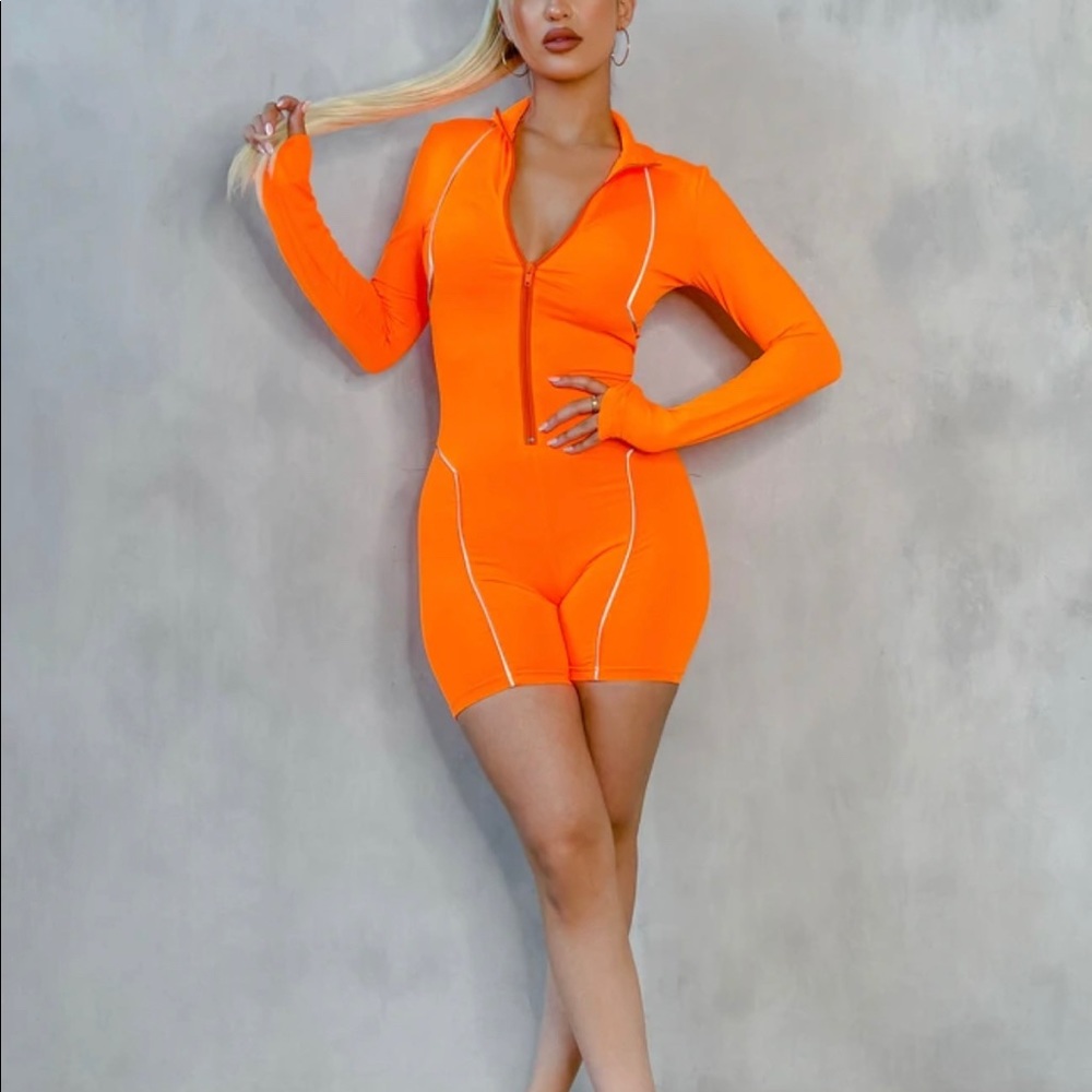 BRAND NEW ORANGE ROMPER